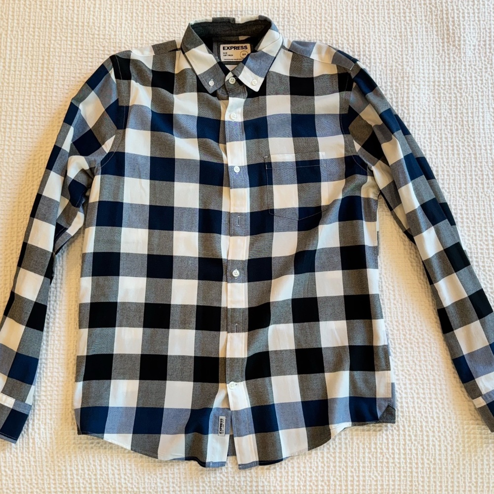 Express Slim Soft Wash Button Down Shirt